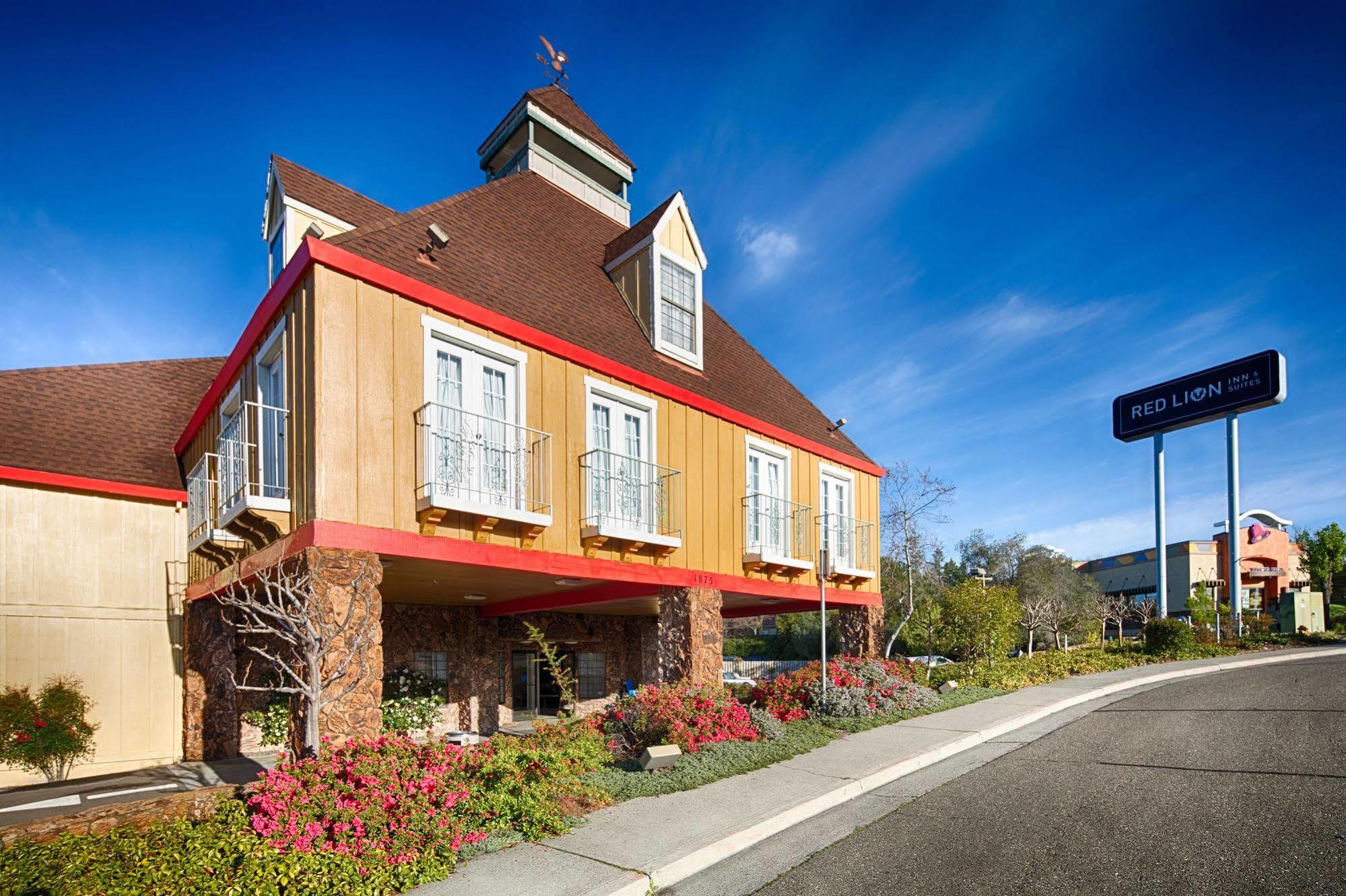 Red Lion Inn & Suites Auburn Dış mekan fotoğraf